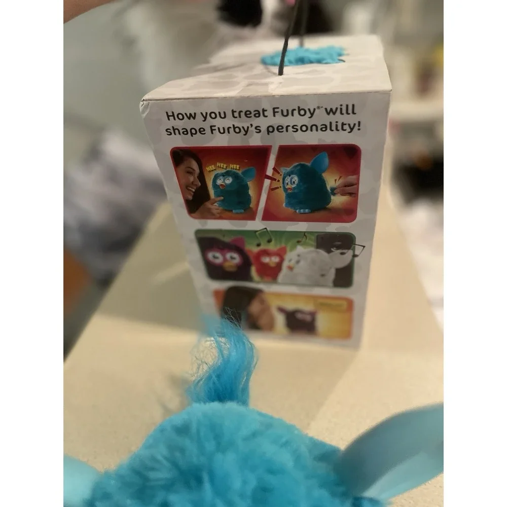 In‎ Box Original Teal Blue Furby 2012 WORKS A Mind Of It's Own Hasbro funny Gift